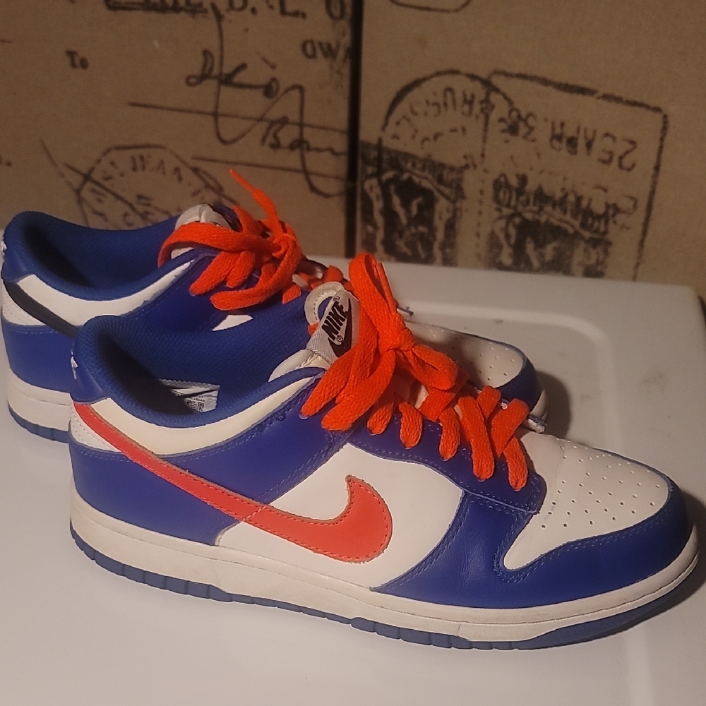 Nike White and Blue Sneakers with Orange Highlights